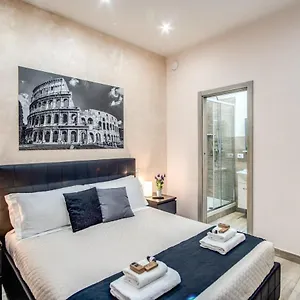 Tacito 23 Luxury בית הארחה